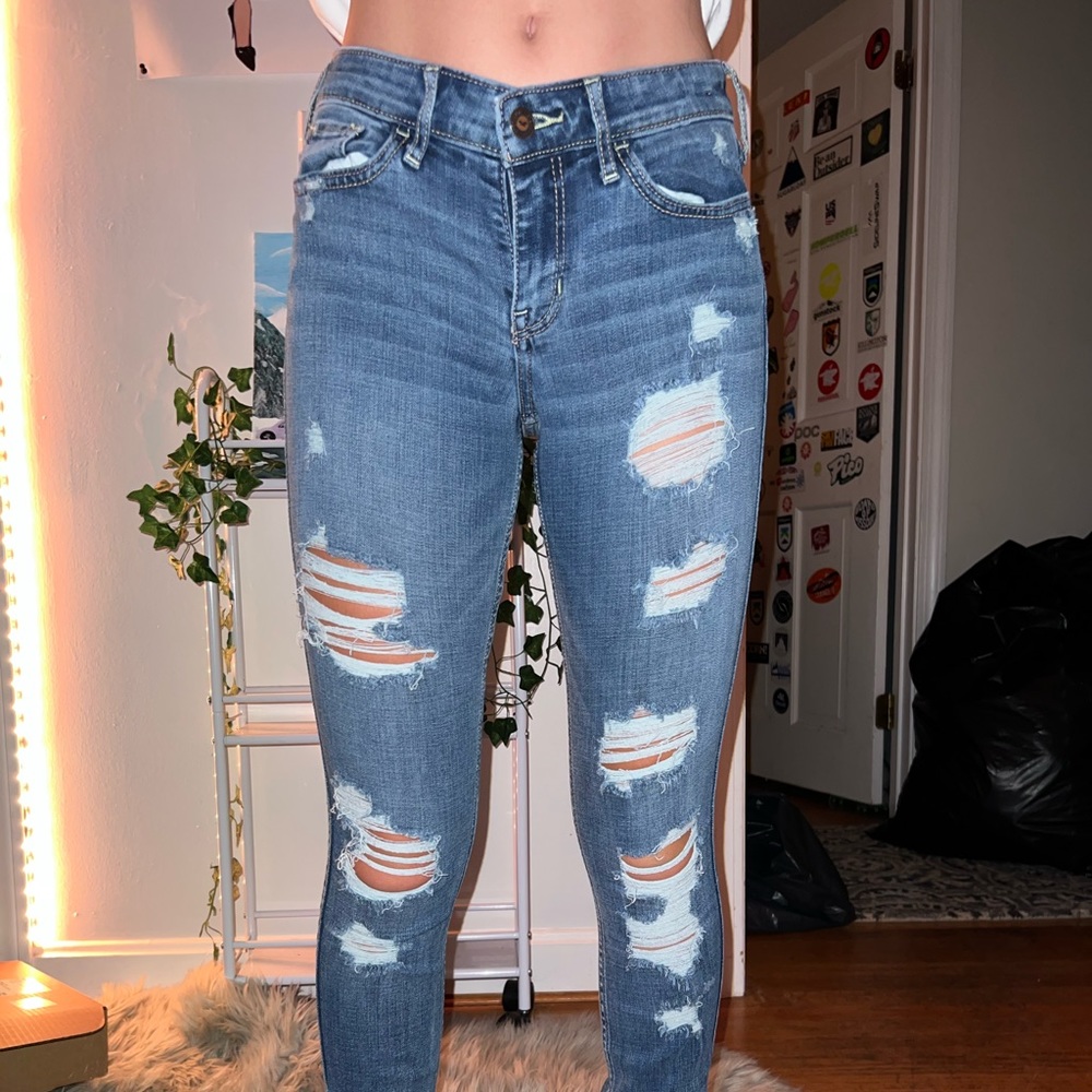 Hollister super skinny jeans.